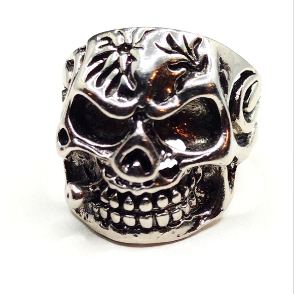 SKULL MEN’S BITE THE BULLET RING Free Shipping - Picture 9 of 15
